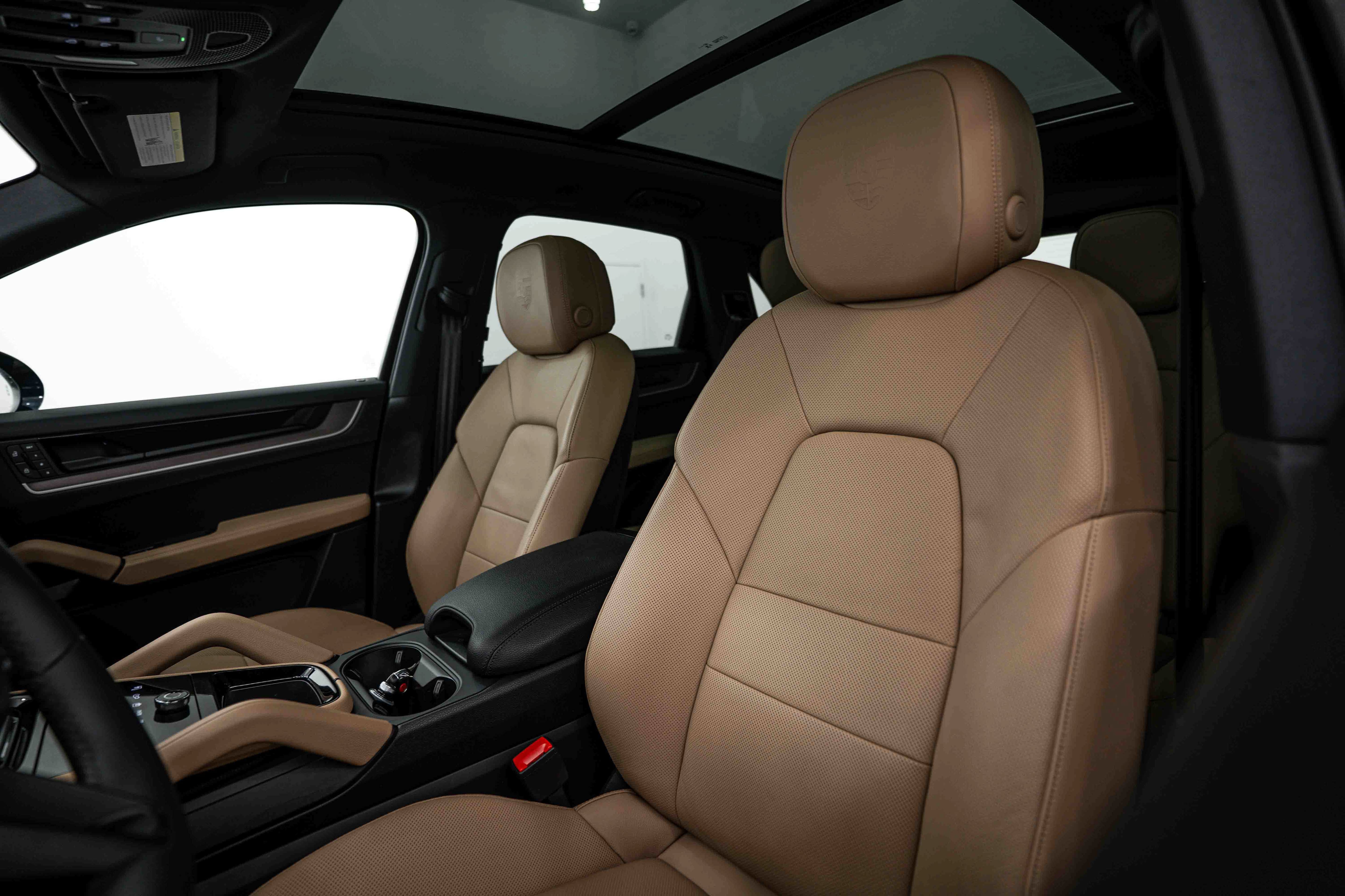 Certified 2026 Porsche Cayenne AWD/4WD image 20