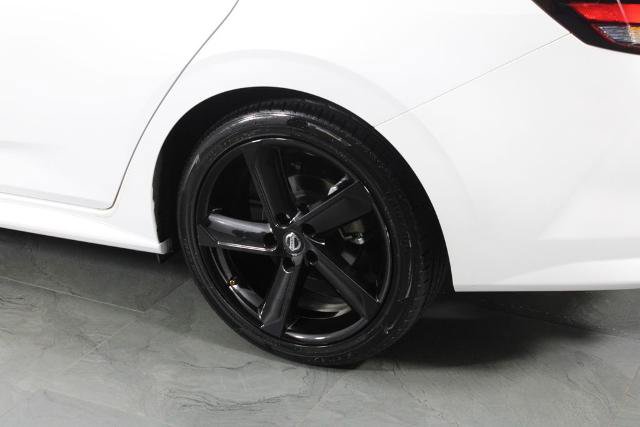 Certified 2022 Nissan Sentra SR w/ Midnight Edition FWD image 15