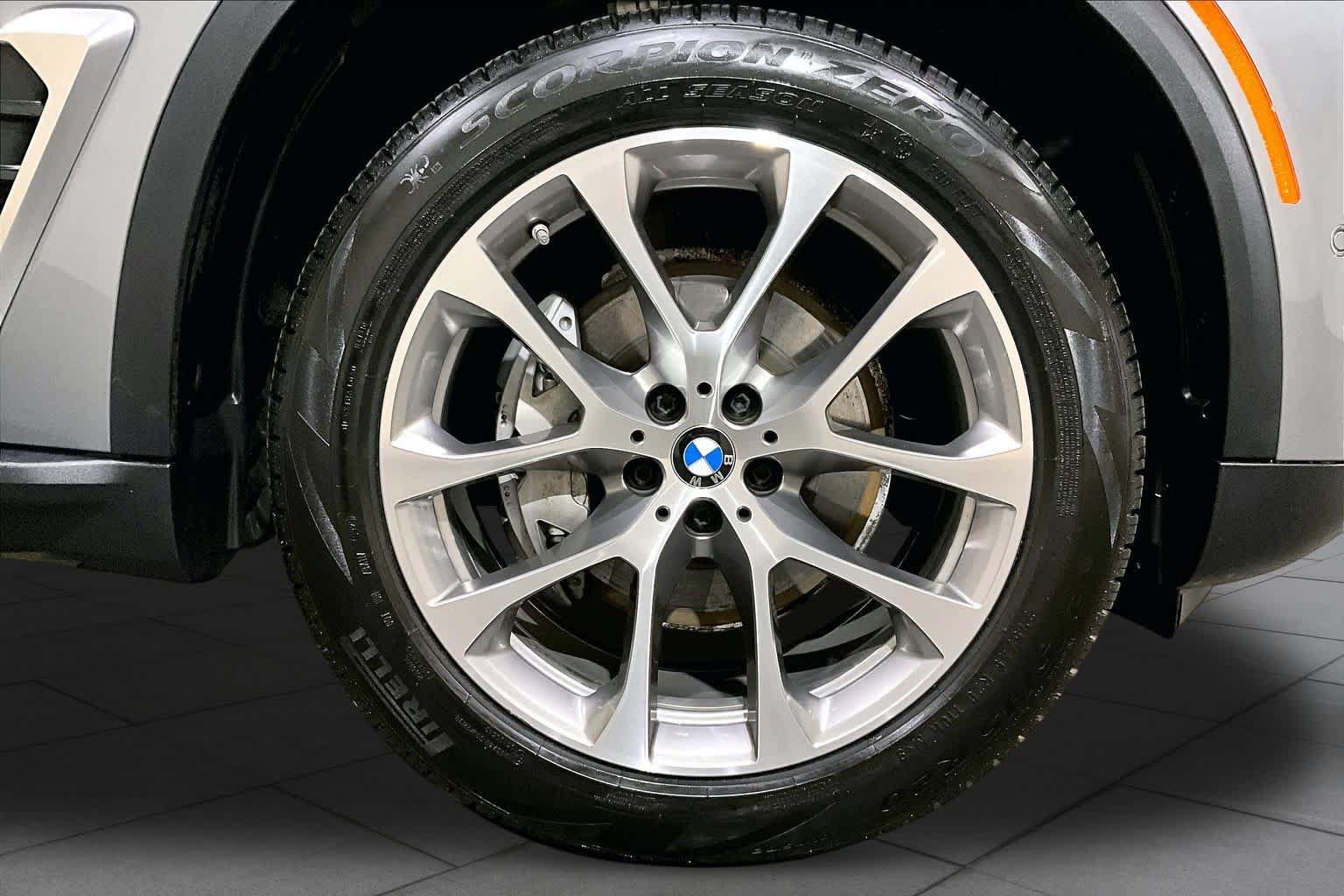 Certified 2026 BMW X5 xDrive40i AWD/4WD image 10
