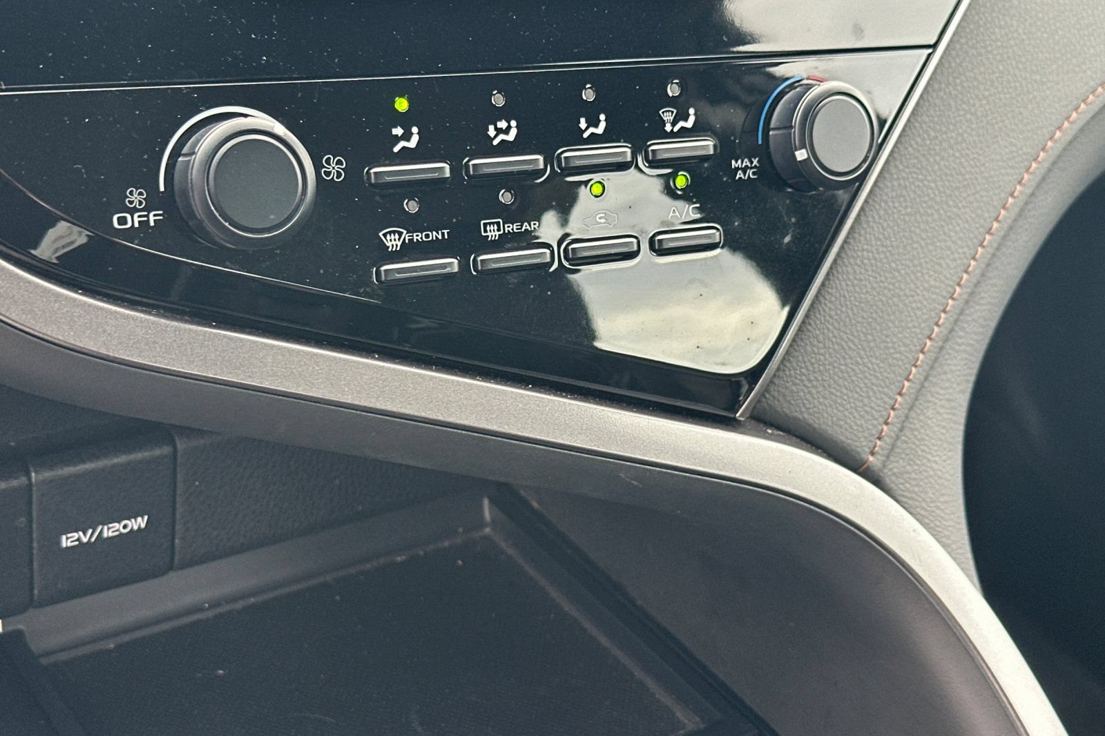 Used 2019 Toyota Camry LE FWD image 21