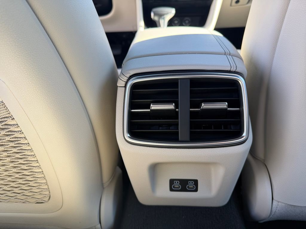 Used 2026 Genesis G70 2.5T image 23