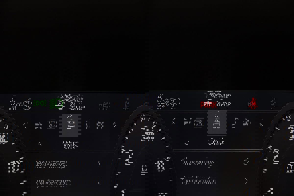 Used 2022 Land Rover Defender 110 SE image 39