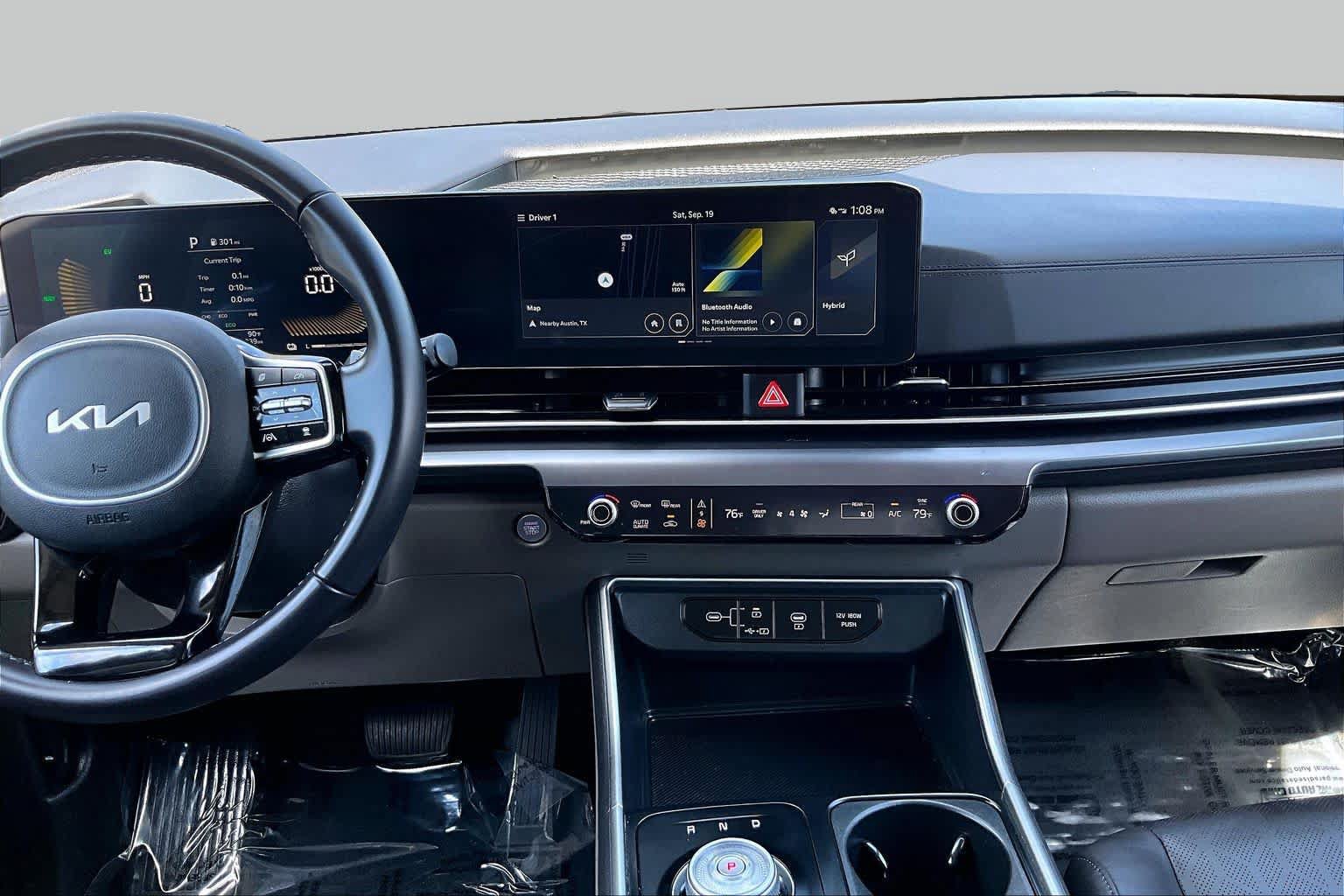 Used 2026 Kia Carnival LXS FWD image 7