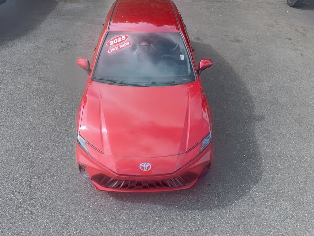 Used 2025 Toyota Camry SE FWD image 8