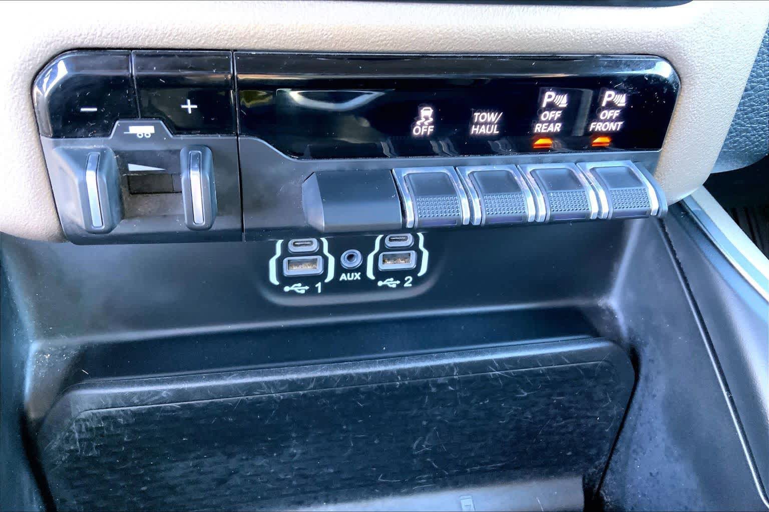 Used 2022 RAM 1500 Laramie AWD/4WD image 35