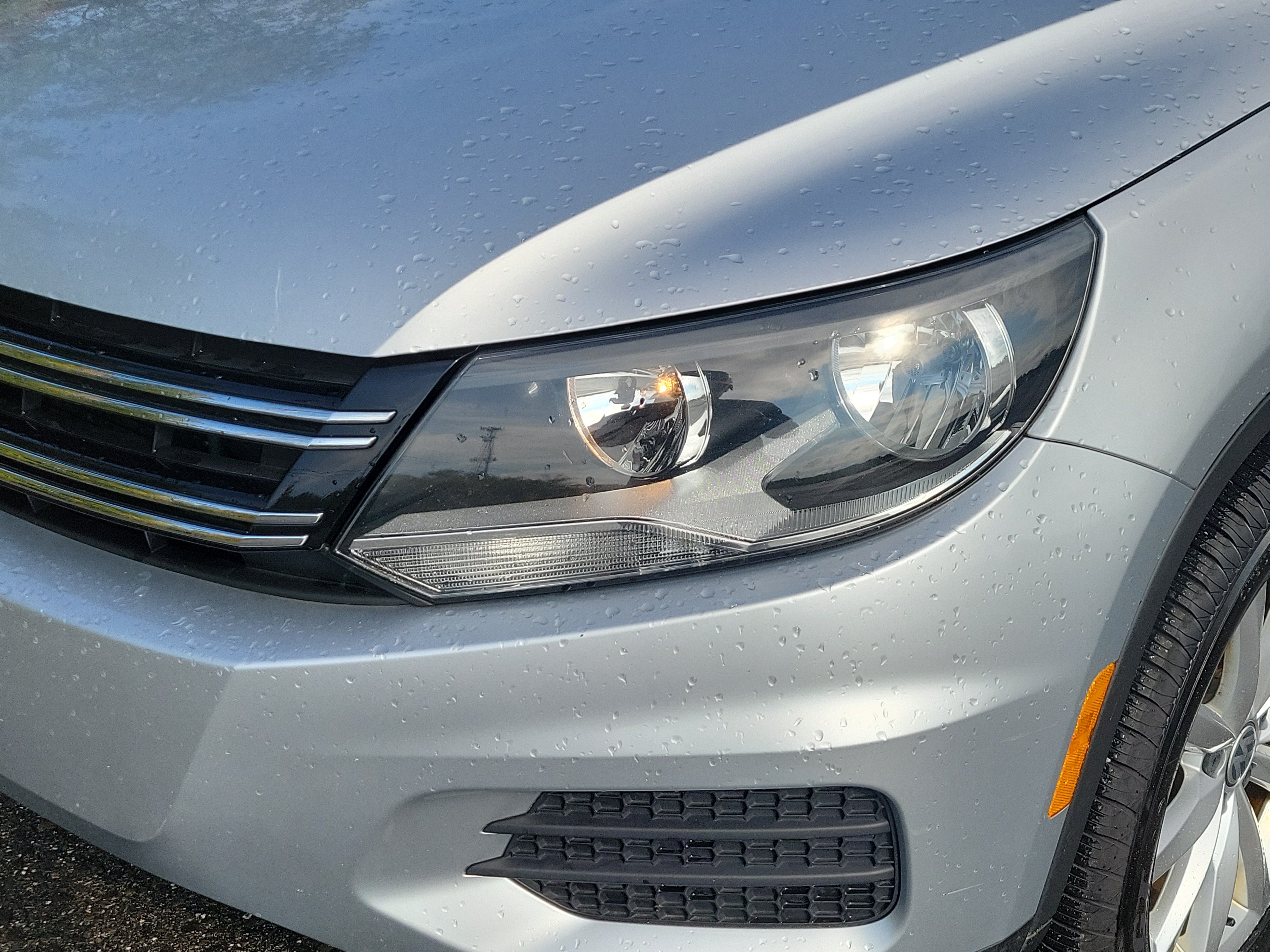 Used 2017 Volkswagen Tiguan Wolfsburg Edition AWD/4WD image 9