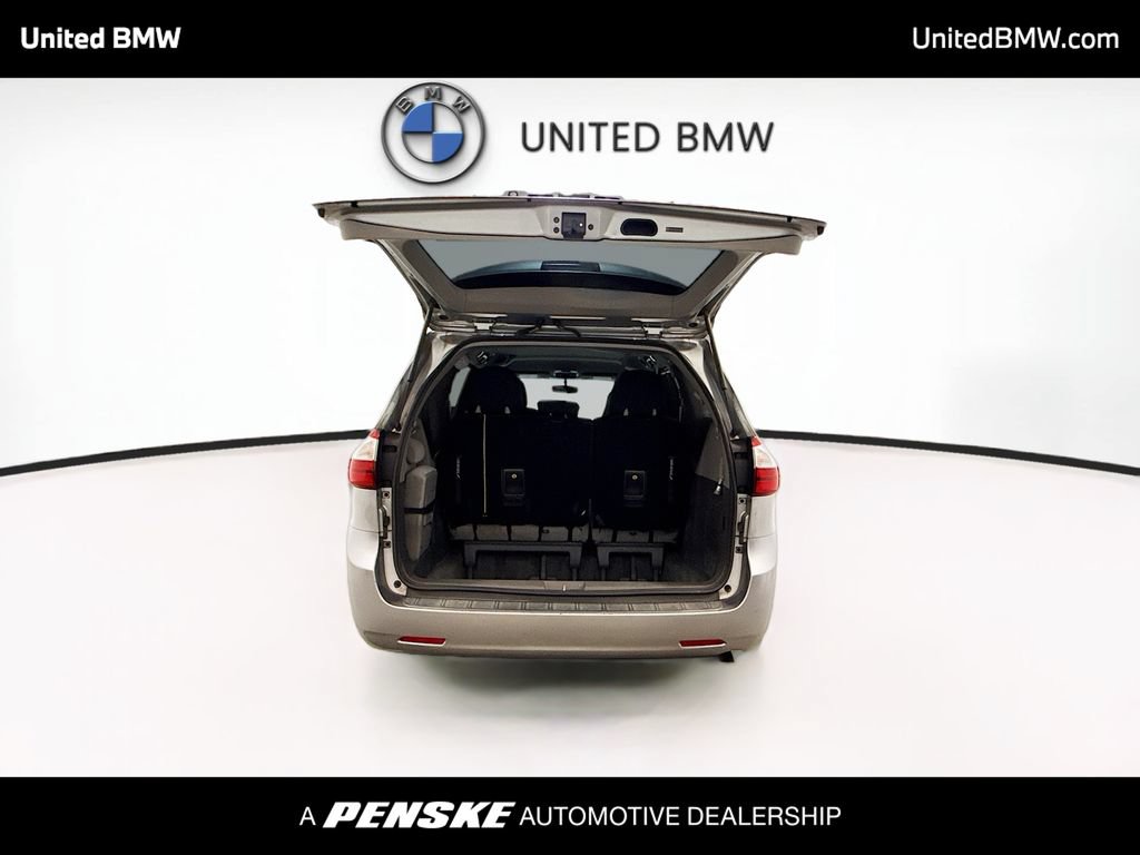 Used 2015 Toyota Sienna LE FWD image 13
