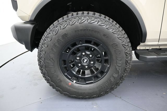 Certified 2026 Ford Bronco 2-Door w/ Sasquatch Package AWD/4WD image 9