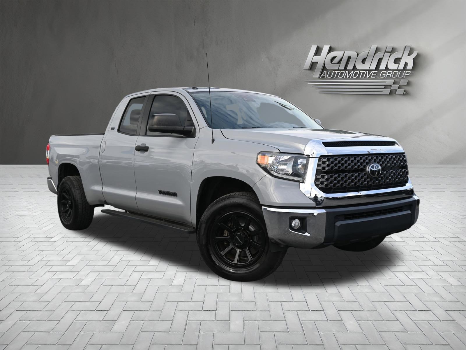 Used 2019 Toyota Tundra SR5 RWD image 2