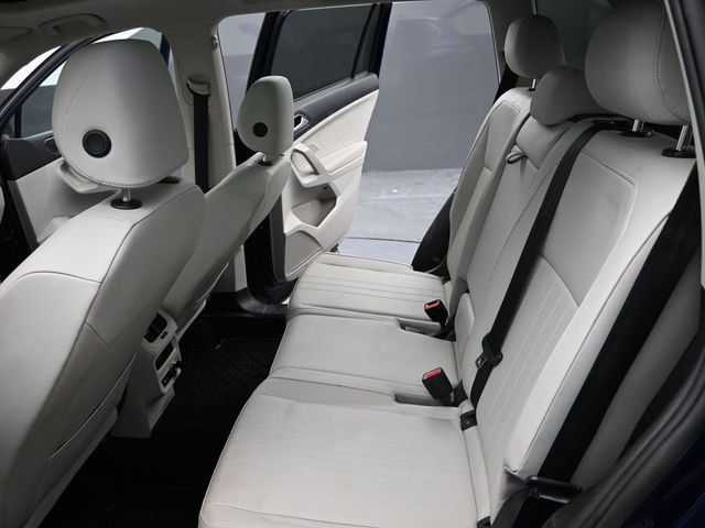 Used 2022 Volkswagen Tiguan SE image 16