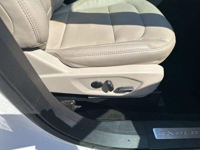 Used 2018 Ford Explorer Limited w/ Equipment Group 301A FWD image 35