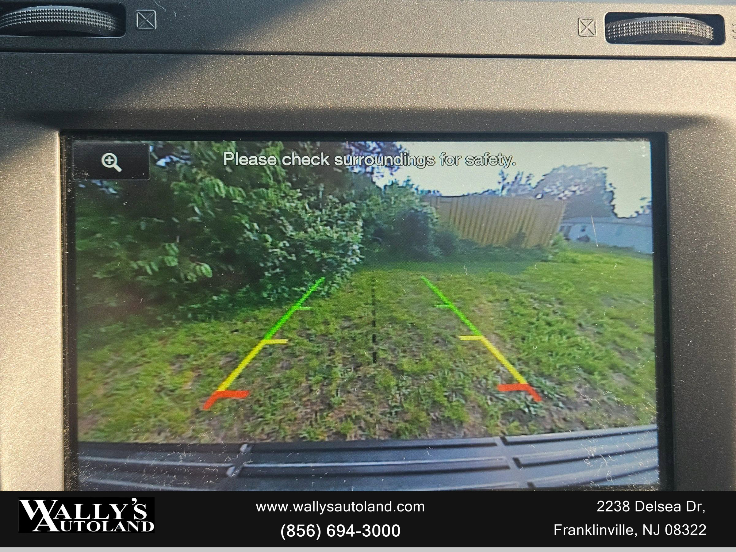 Used 2015 Lincoln Navigator 4WD image 13