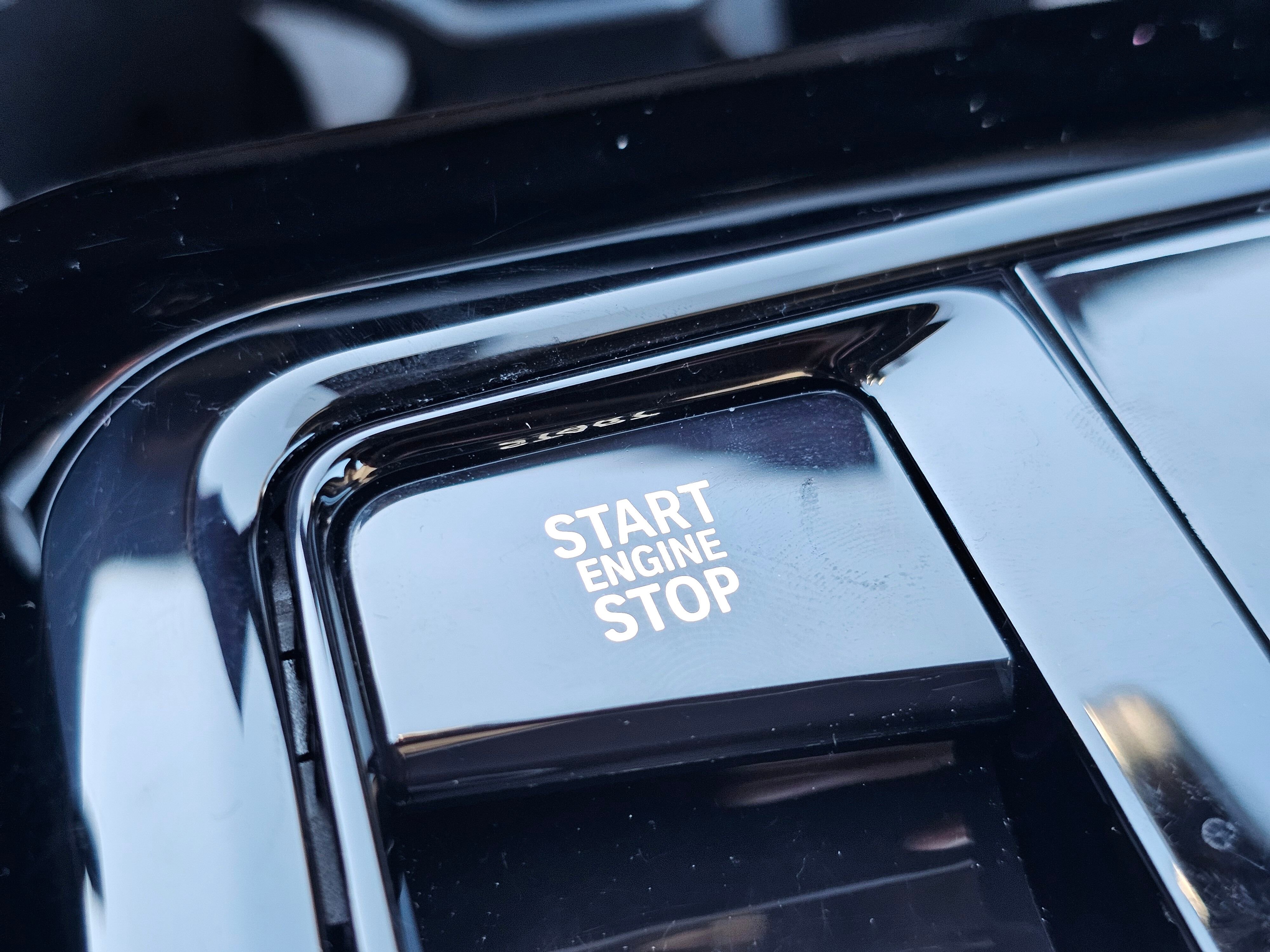 Certified 2025 BMW 530i xDrive w/ Premium Package image 20