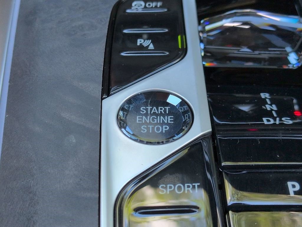 New 2026 BMW X5 xDrive40i w/ Executive Package AWD/4WD image 29