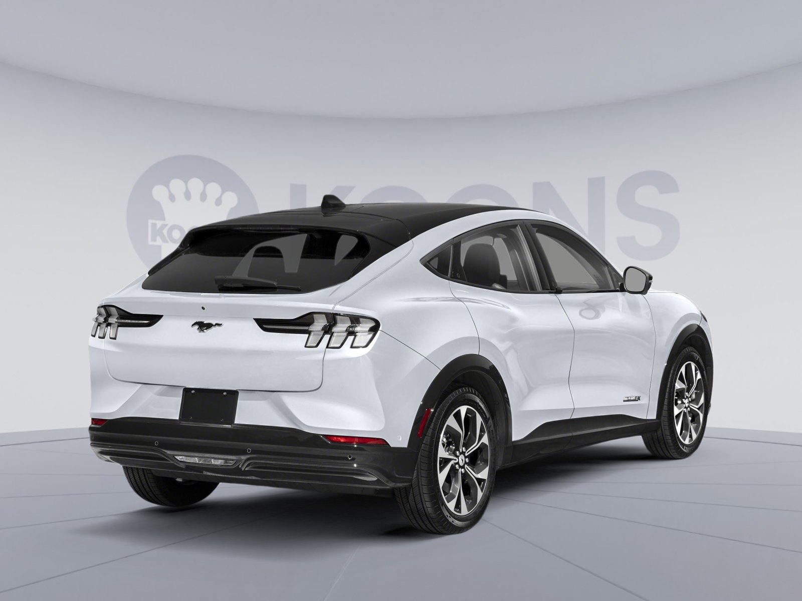 Used 2022 Ford Mustang Mach-E Premium image 2