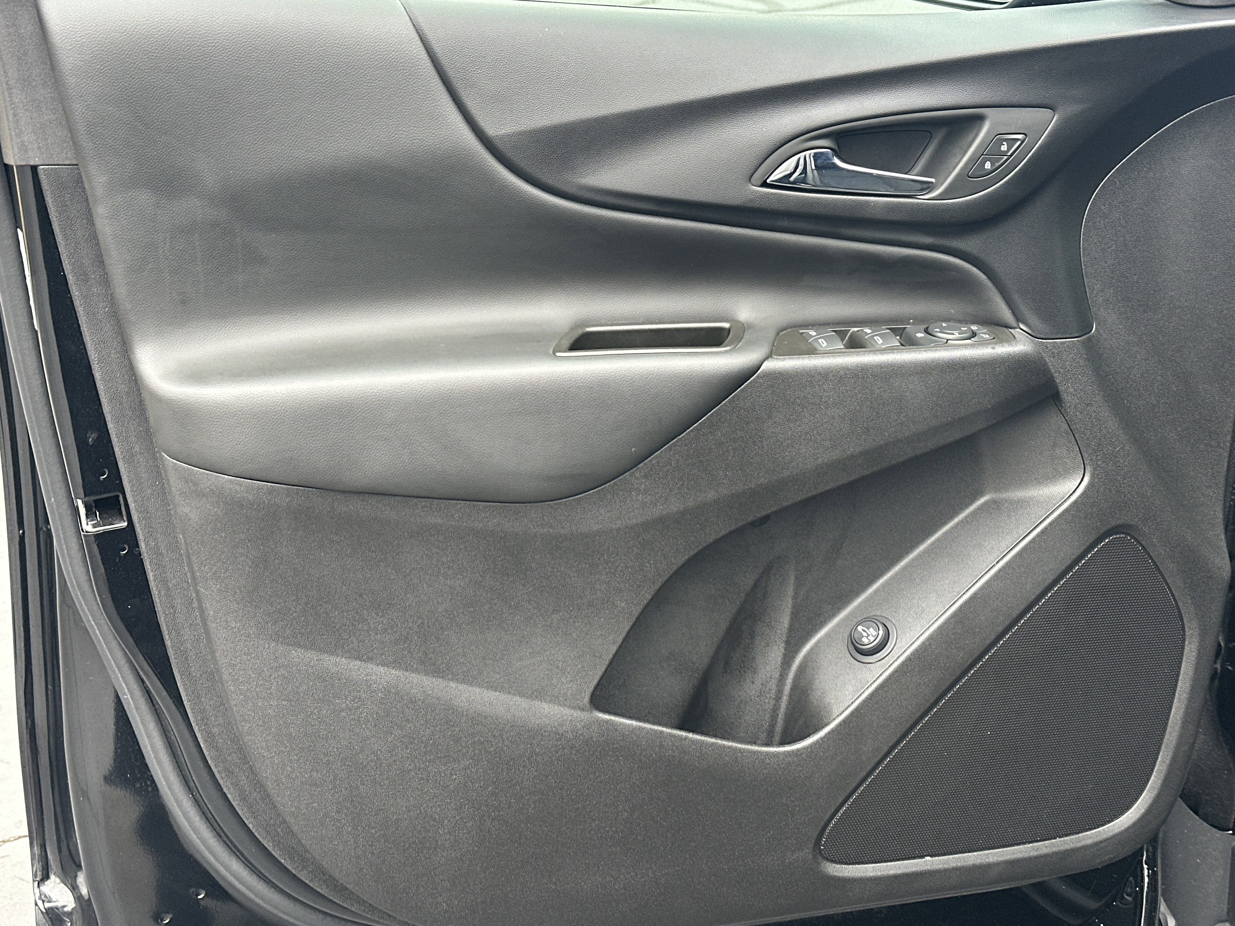 Certified 2024 Chevrolet Equinox LT w/ LPO, Floor Liner Package image 11