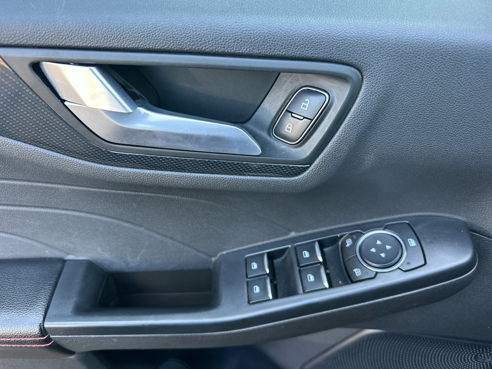 Used 2024 Ford Escape ST-Line FWD image 11