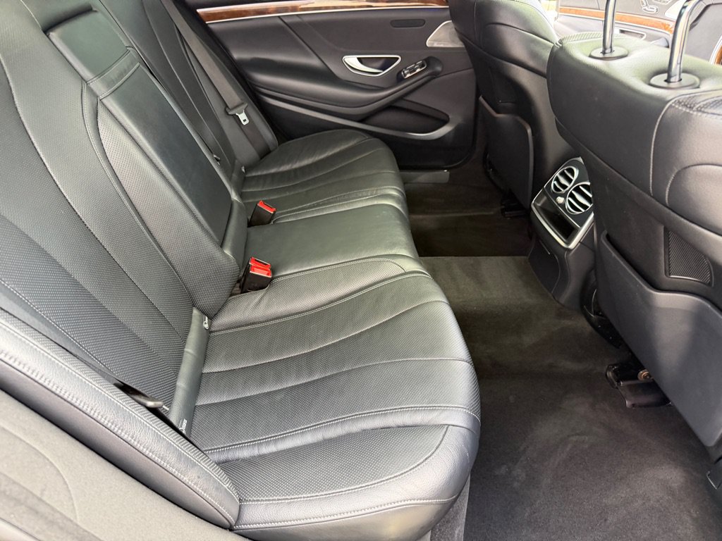 Used 2015 Mercedes-Benz S 550 Sedan image 24