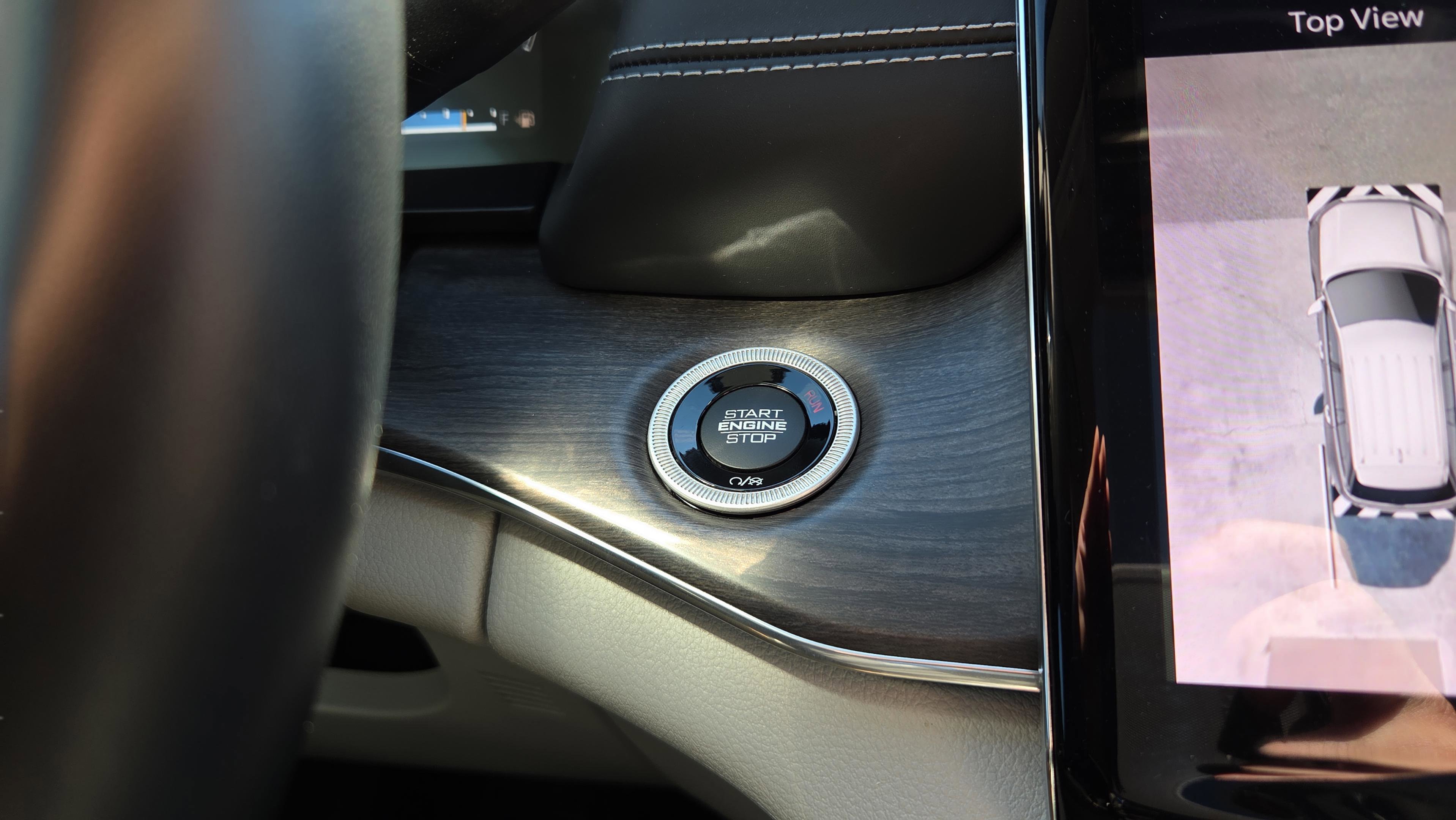 Used 2023 Jeep Grand Cherokee Overland w/ Adv Protech Group III image 18