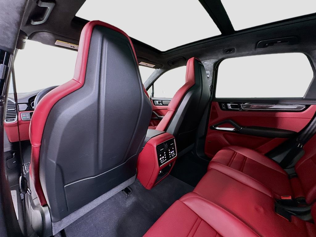 Used 2023 Porsche Cayenne Turbo image 24
