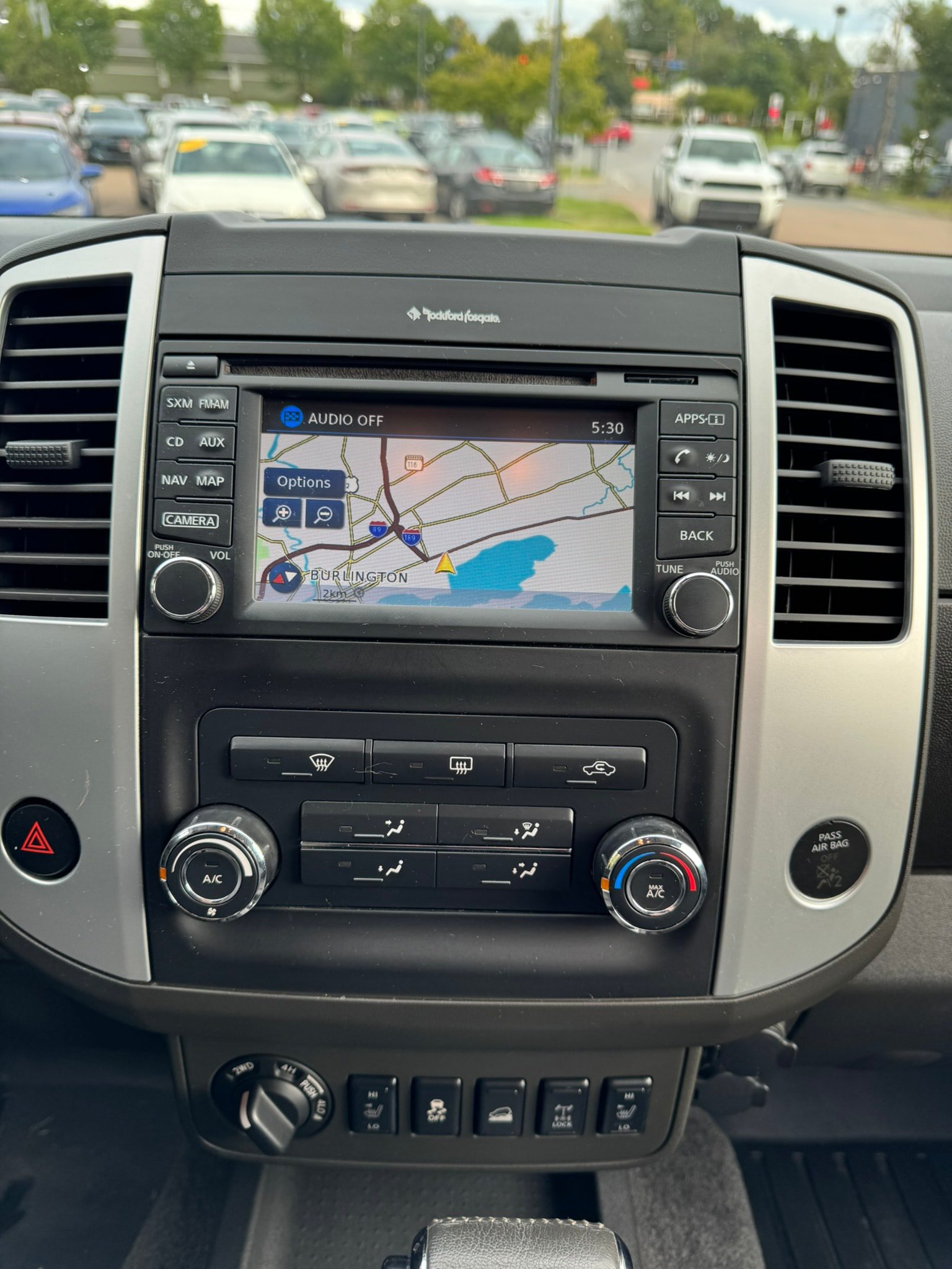 Used 2015 Nissan Xterra PRO-4X AWD/4WD image 15