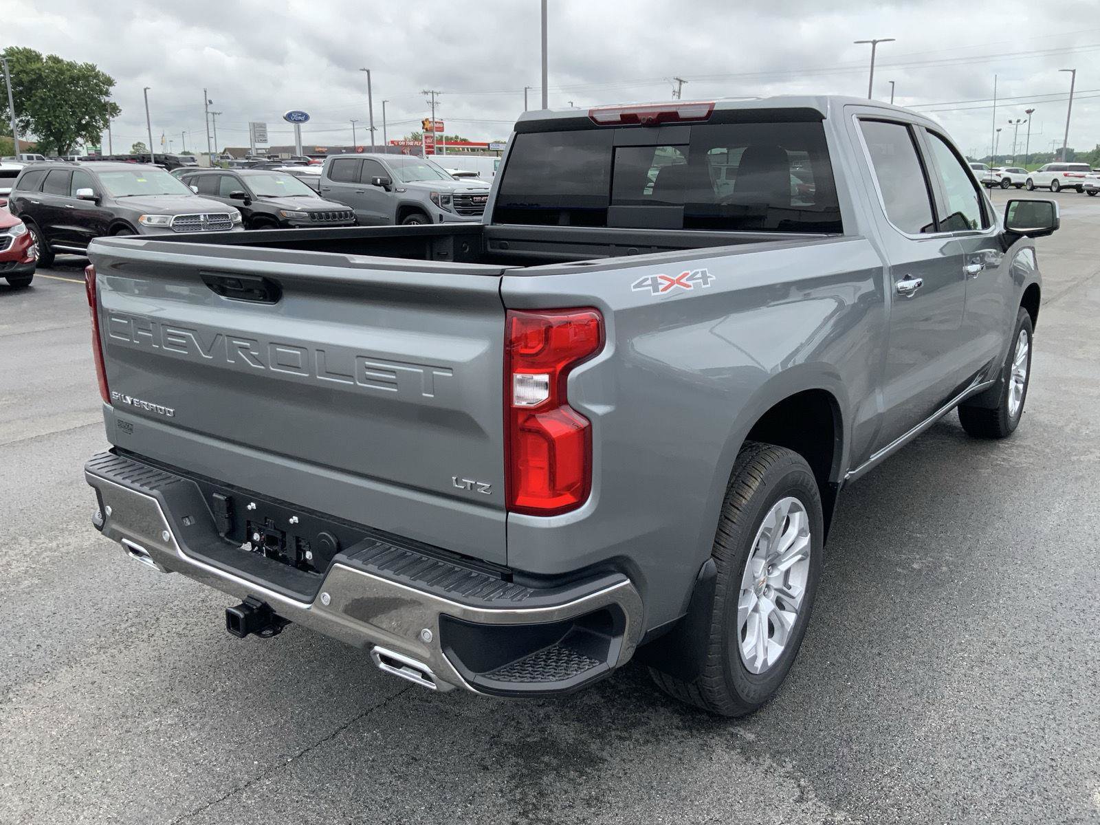 New 2026 Chevrolet Silverado 1500 LTZ w/ LTZ Premium Package AWD/4WD image 12