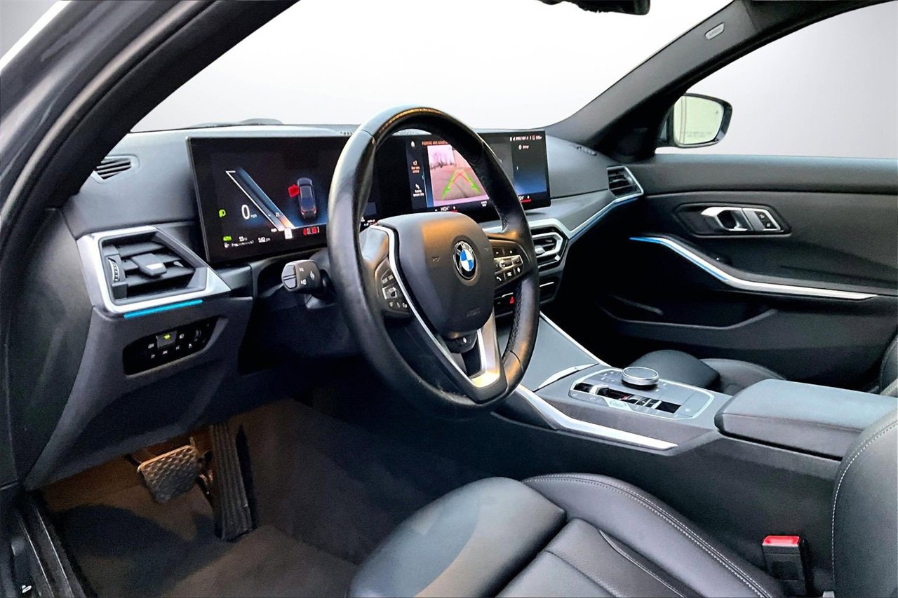 Used 2023 BMW 330i xDrive 330i xDrive w/ Driving Assistance Package image 20