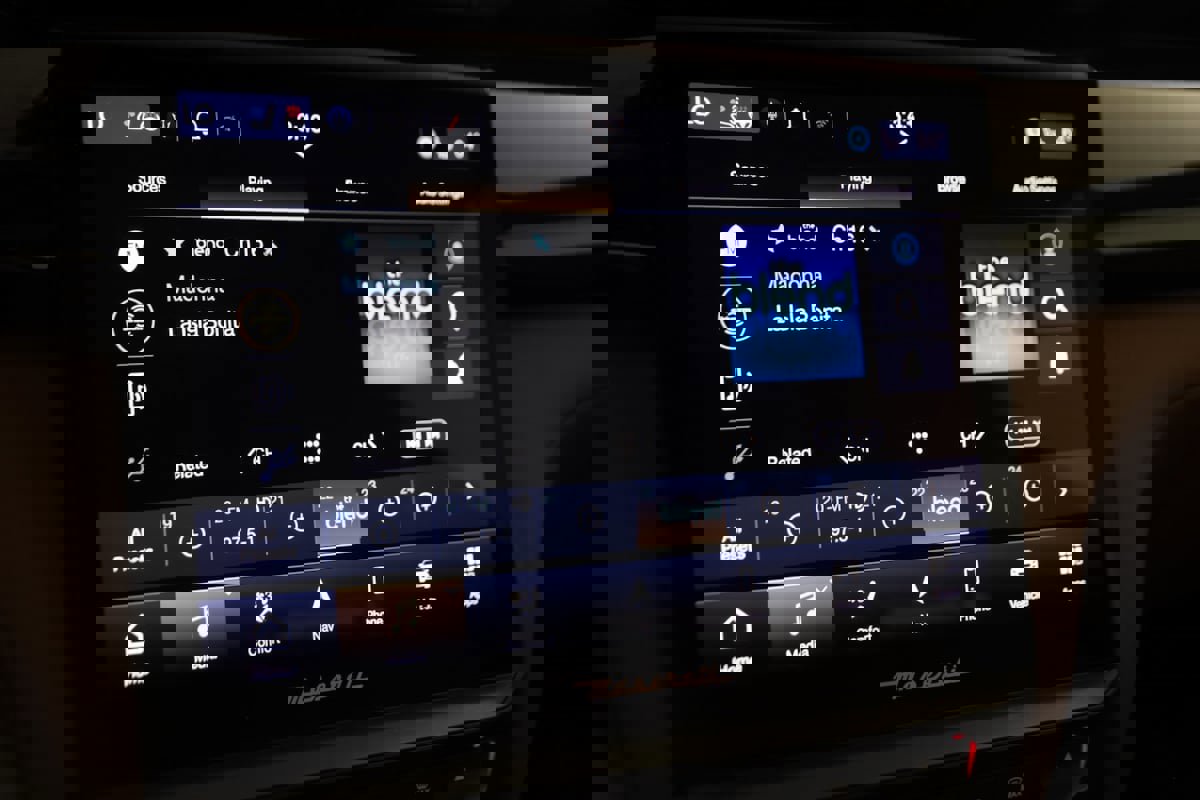 Used 2023 Maserati Quattroporte Modena Q4 image 48