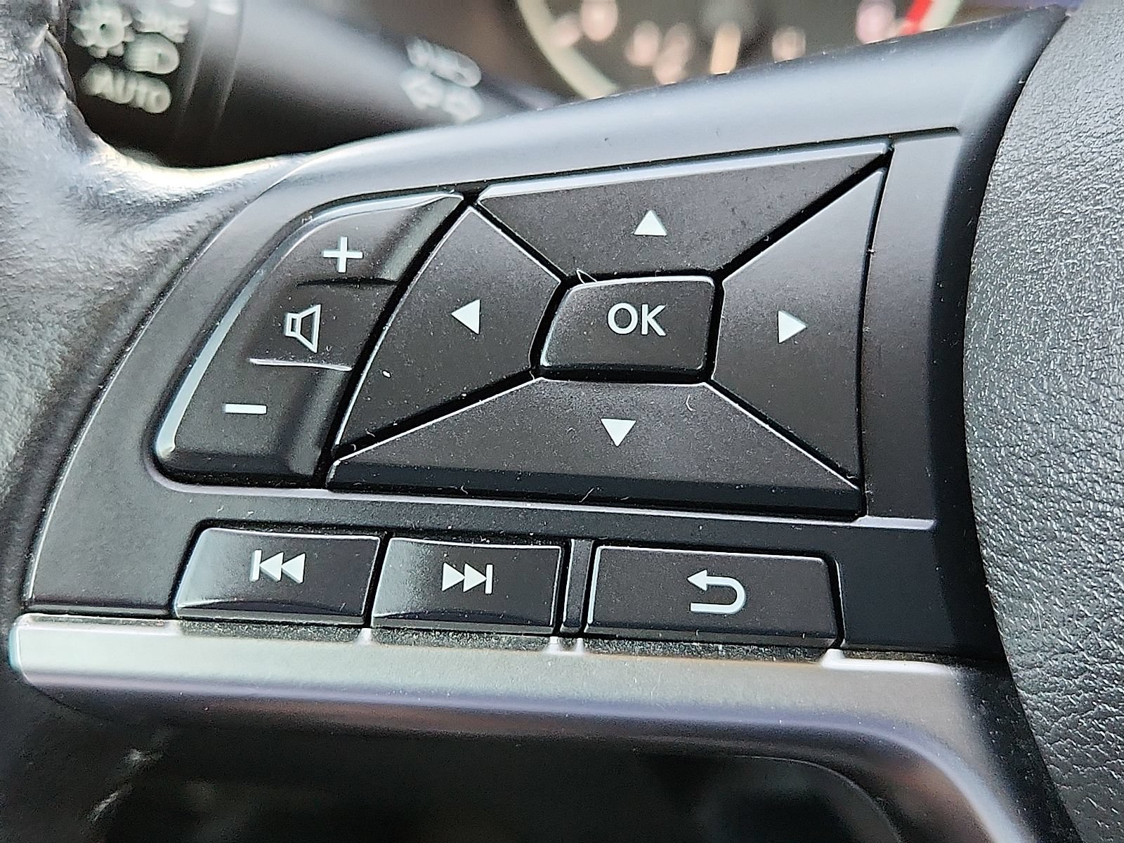Used 2025 Nissan Sentra SV w/ All-Weather Package FWD image 20