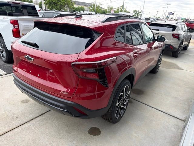 New 2026 Chevrolet Trax RS w/ Sunroof Package FWD image 6