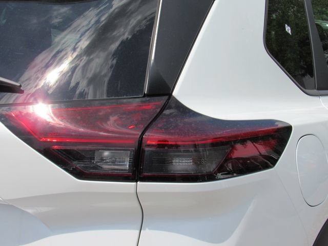 New 2026 Nissan Rogue SV FWD image 12