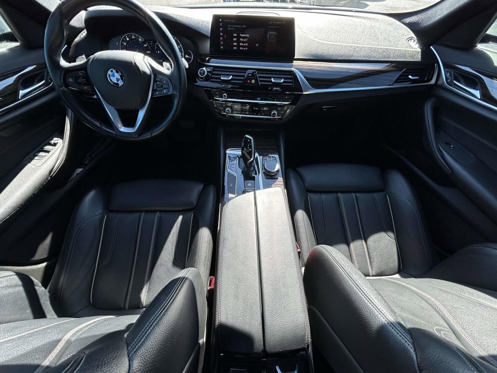 Used 2018 BMW 530i w/ Premium Package image 13