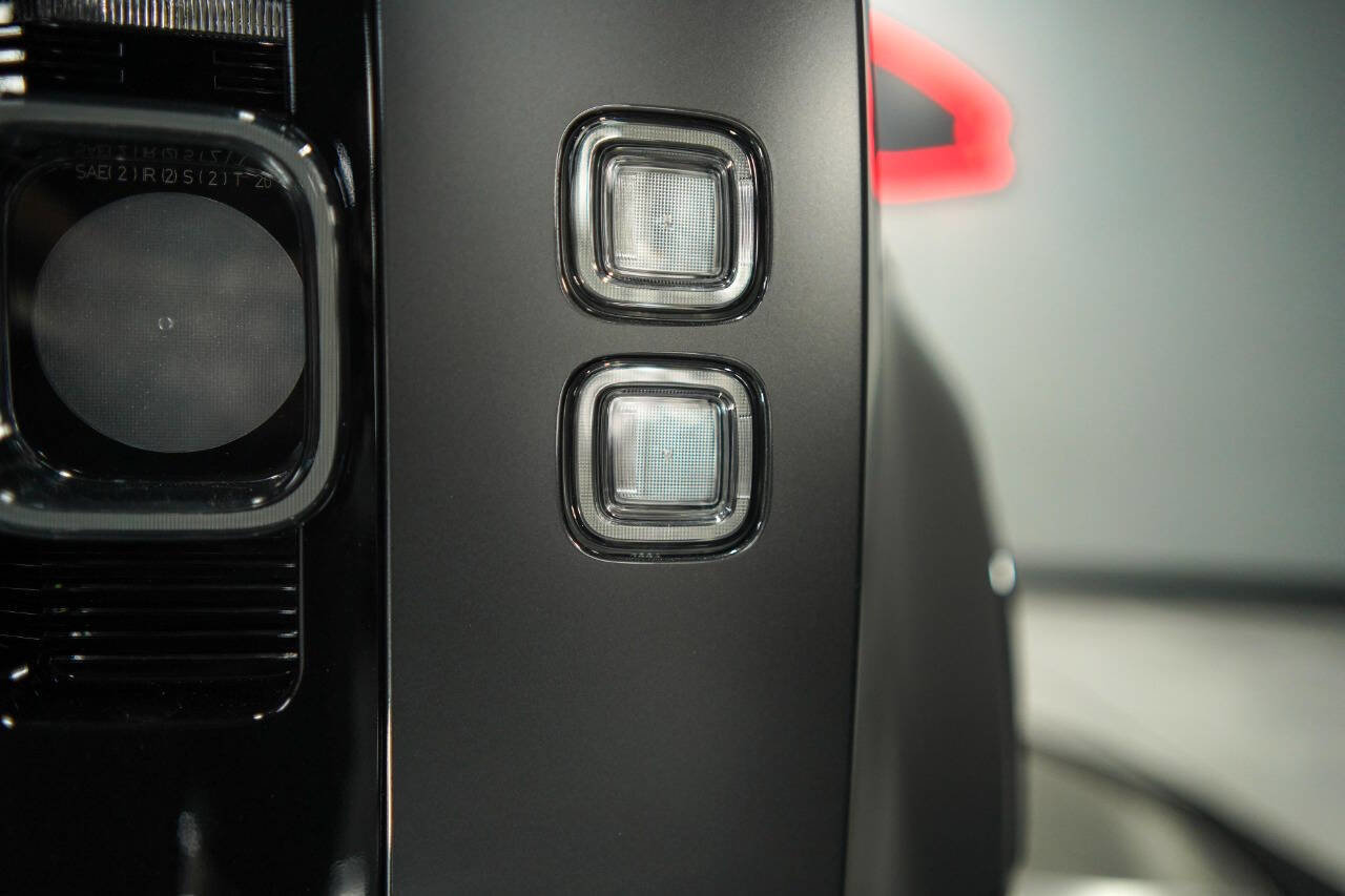 Used 2024 Land Rover Defender 110 Carpathian Edition AWD/4WD image 82