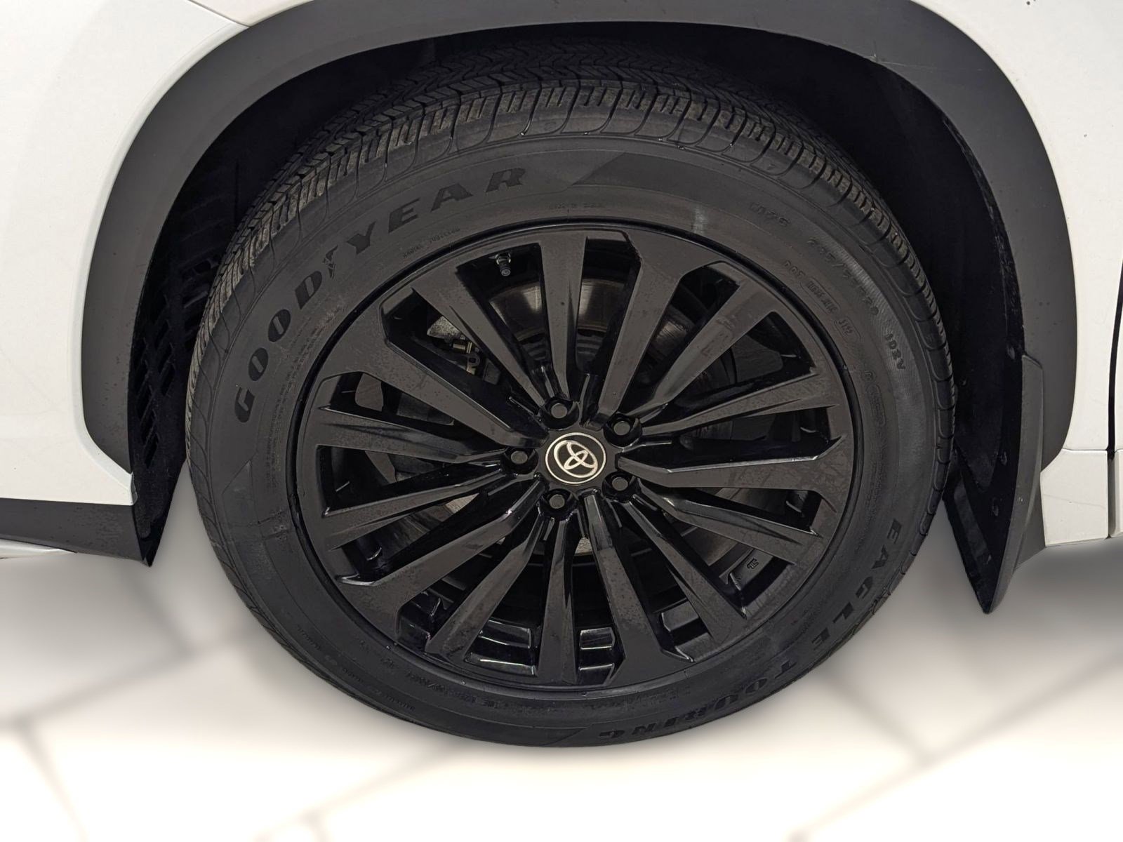 Used 2023 Toyota Highlander XSE image 9