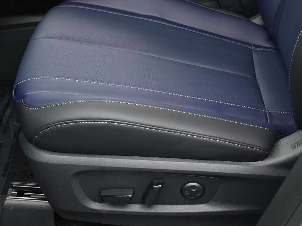 New 2026 INFINITI QX60 Sport w/ Dark Cargo Package image 18