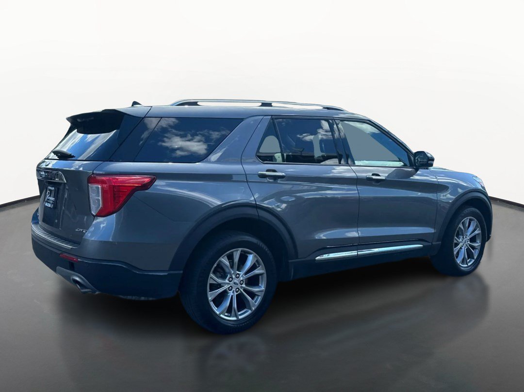 Used 2024 Ford Explorer Limited AWD/4WD image 3