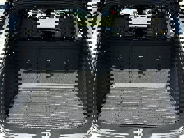 Used 2024 Chevrolet TrailBlazer RS w/ Convenience Package image 33