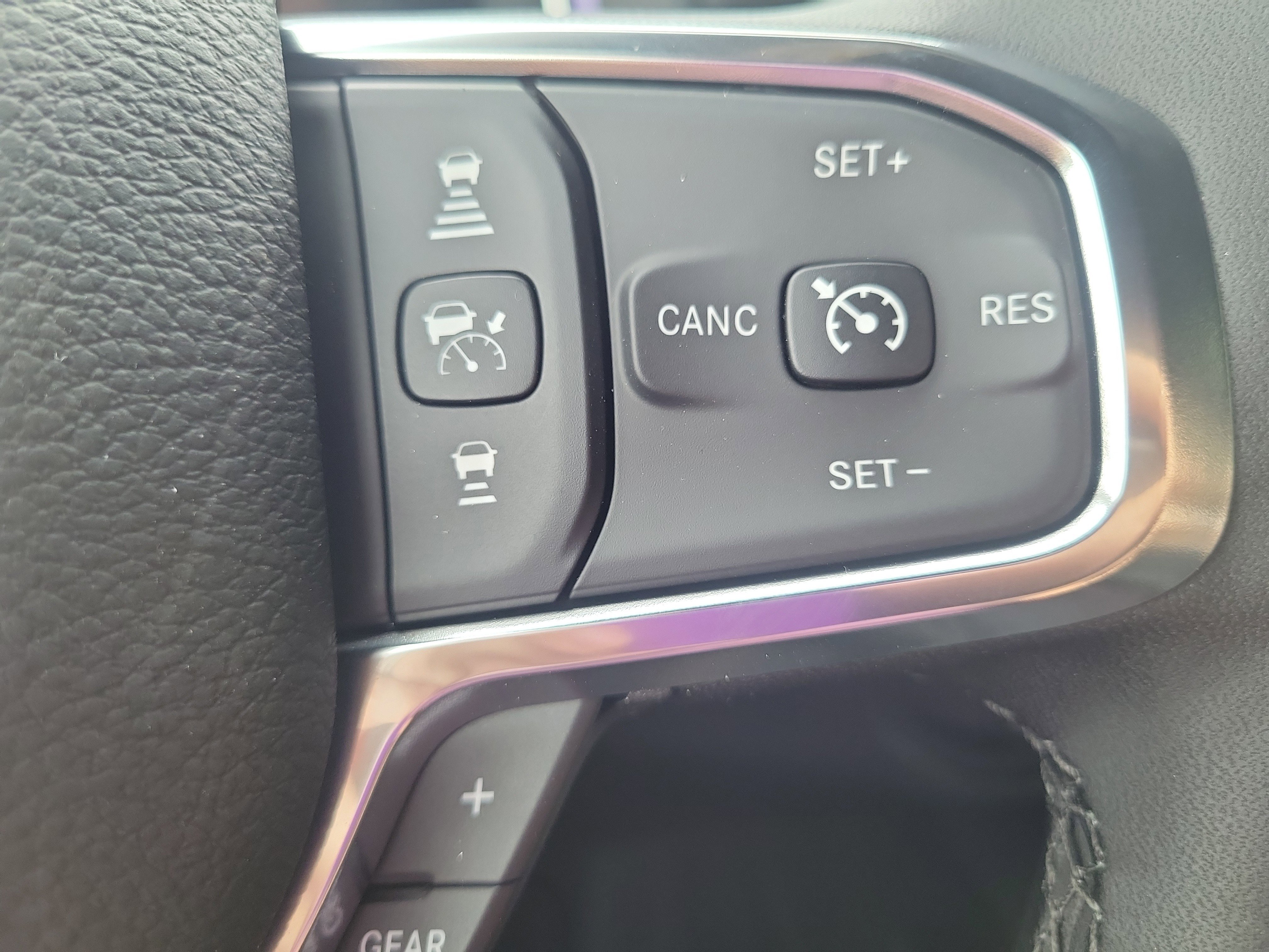 New 2026 RAM 2500 Laramie AWD/4WD image 28
