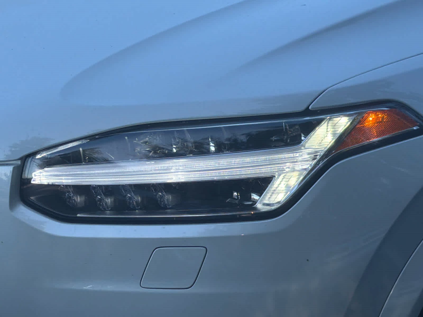Used 2024 Volvo XC90 B6 Plus w/ Protection Package Premier AWD/4WD image 8