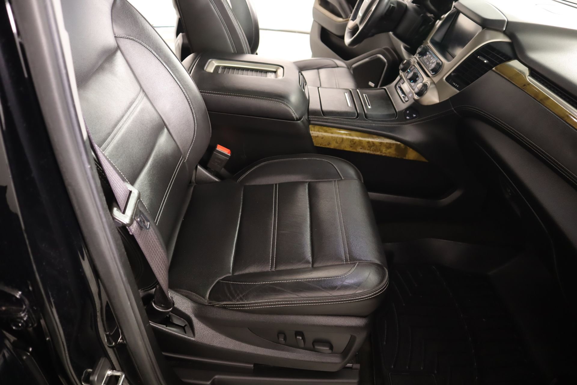 Used 2017 GMC Yukon Denali w/ Open Road Package image 15