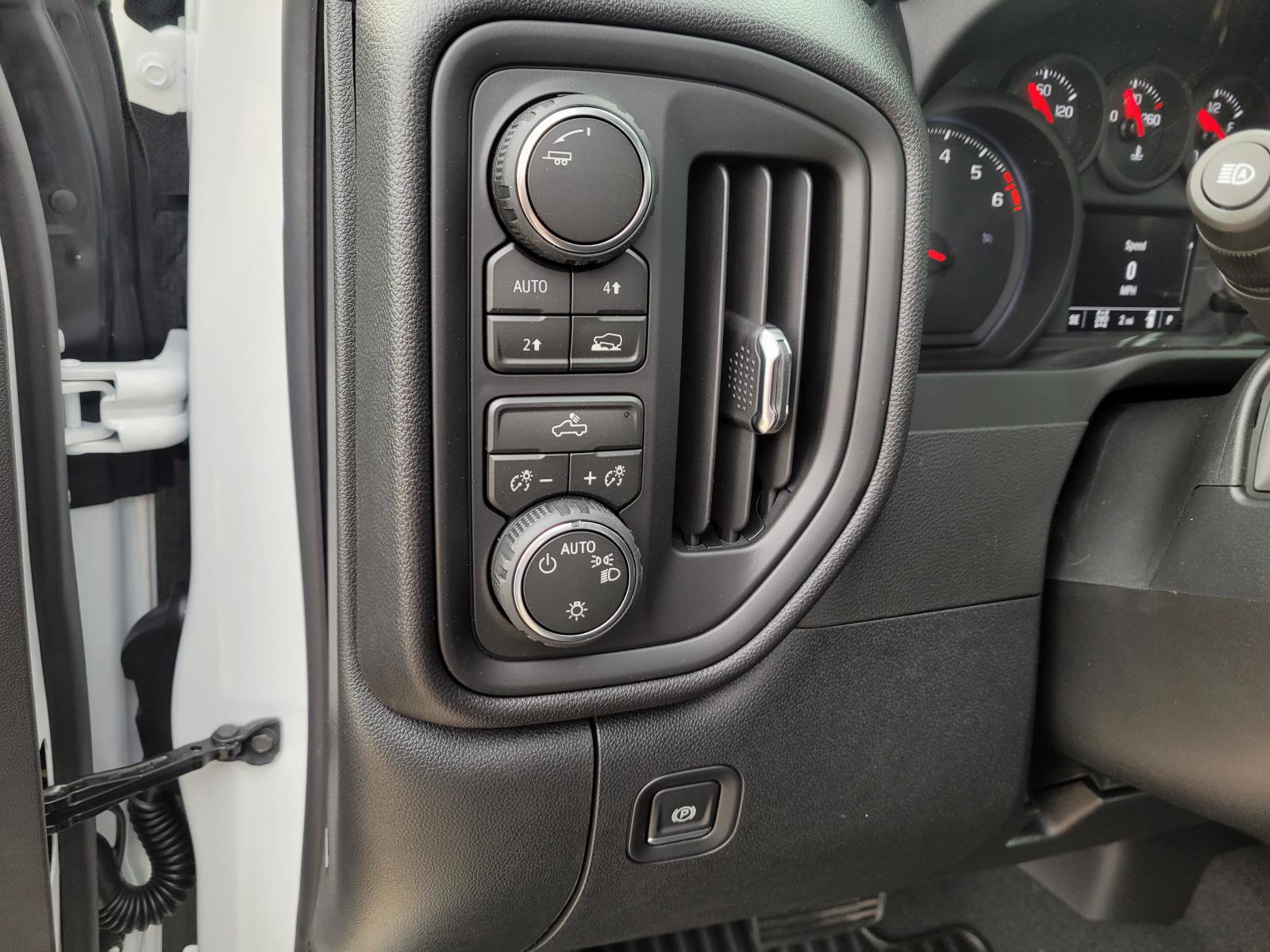 New 2026 Chevrolet Silverado 1500 Custom AWD/4WD image 16