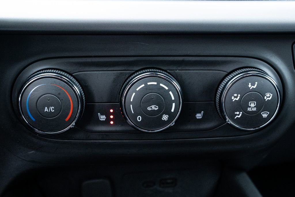 Used 2024 Chevrolet Trax RS w/ Sunroof Package image 27