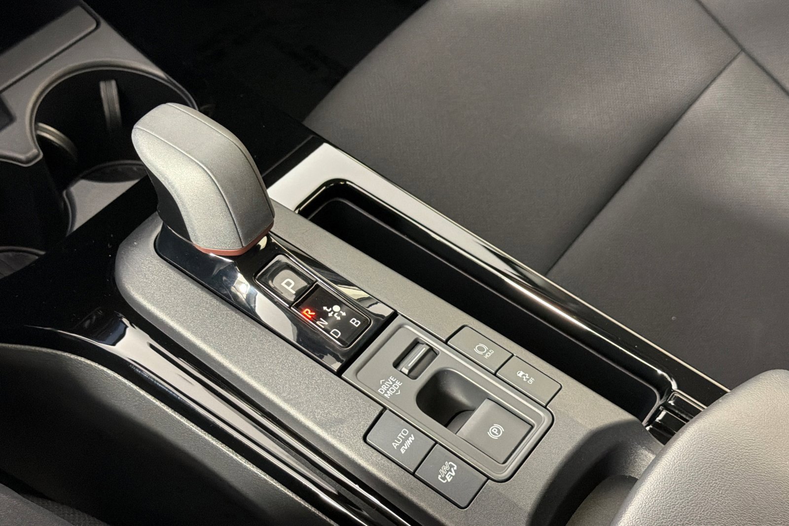 Used 2026 Toyota Prius Plug-In Hybrid image 20