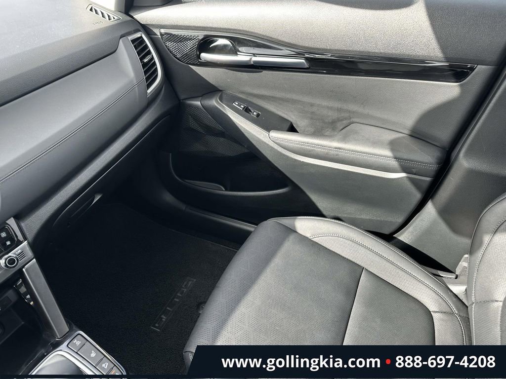 Certified 2025 Kia Seltos EX w/ EX Sunroof Package image 32