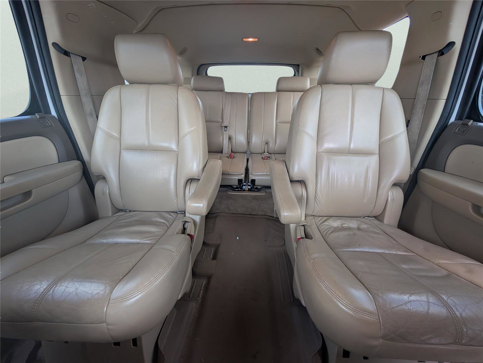 Used 2011 GMC Yukon XL SLT w/ SLT-2 Equipment Package image 15