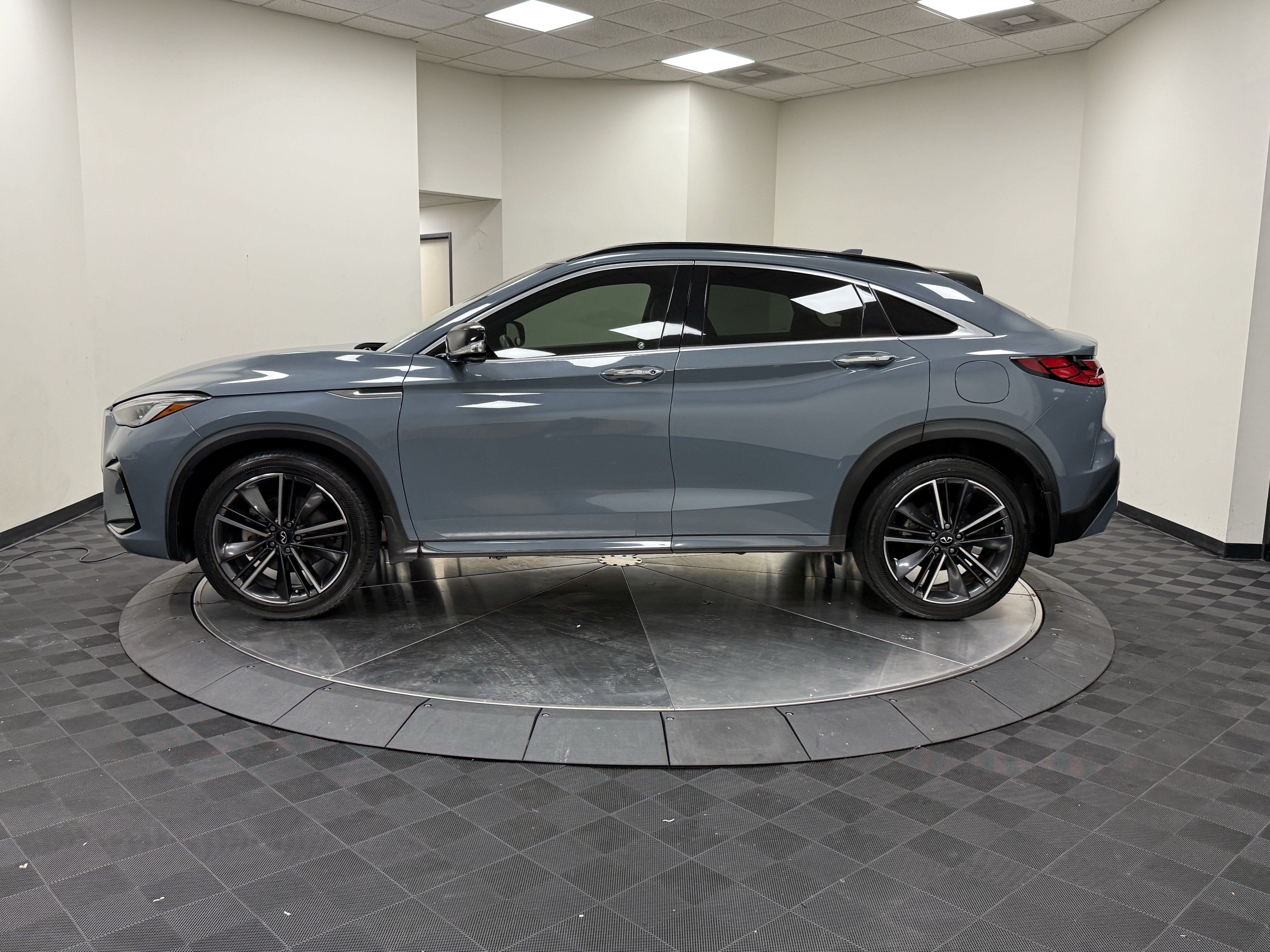 Certified 2023 INFINITI QX55 Sensory w/ Lighting Package AWD/4WD image 4
