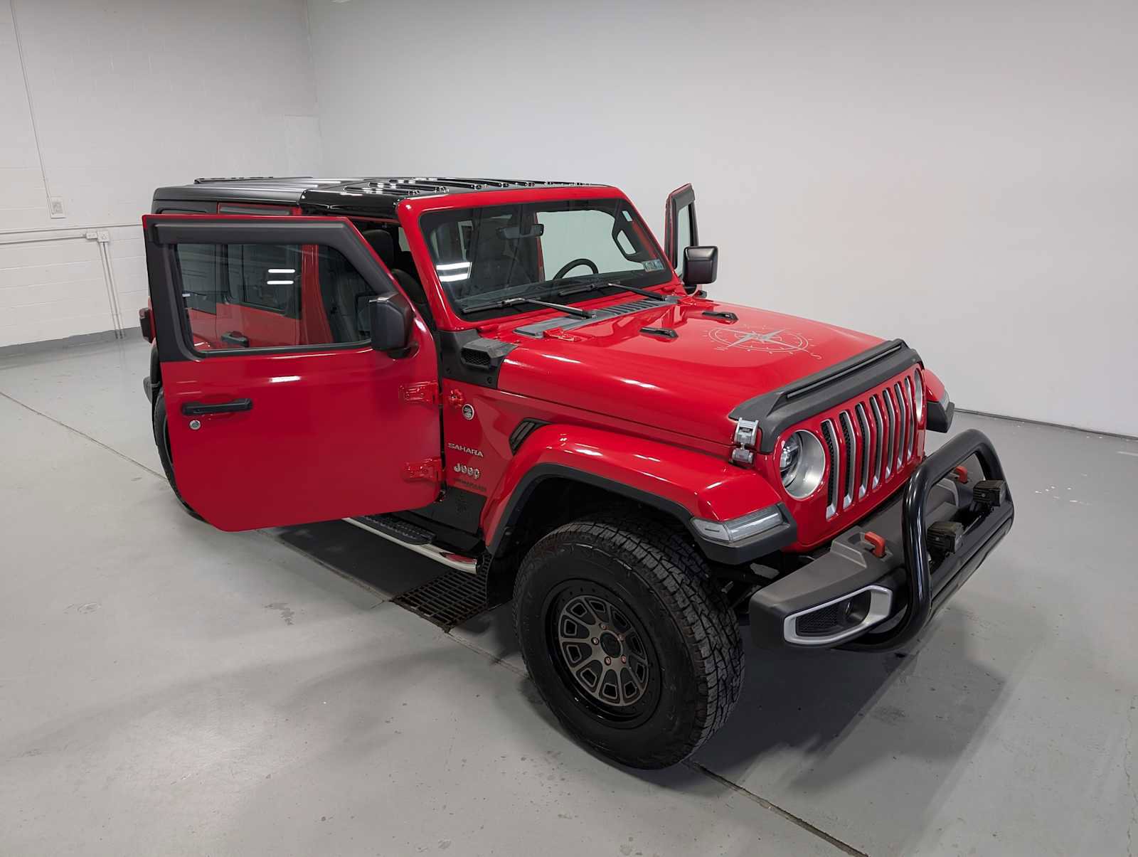Used 2019 Jeep Wrangler Unlimited Sahara AWD/4WD image 19