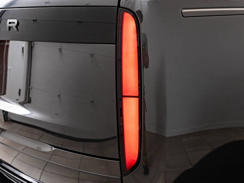 New 2026 Land Rover Range Rover SE AWD/4WD image 9
