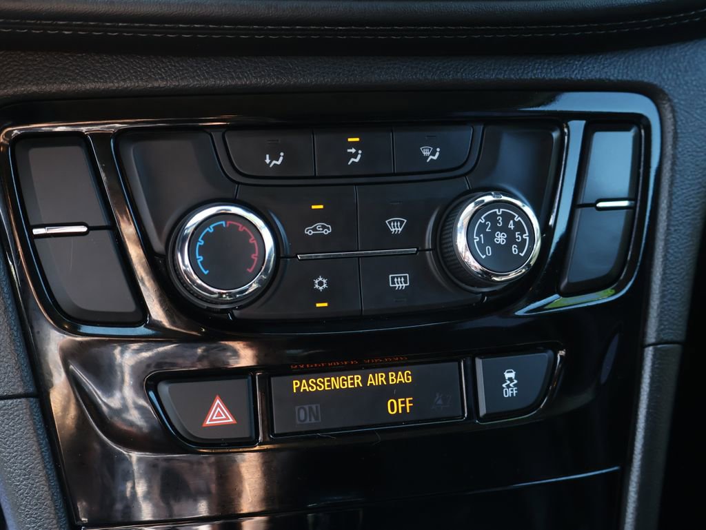 Used 2018 Buick Encore Preferred FWD image 33