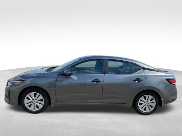 Used 2024 Nissan Sentra S image 6